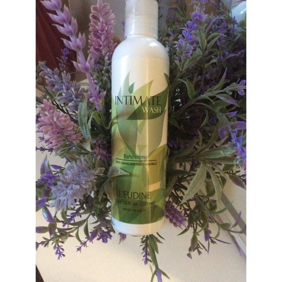 L'eudine Intimate Wash. With Cranberry Extract and Chamomile. Made in U.S.A. - Picture 3 of 6